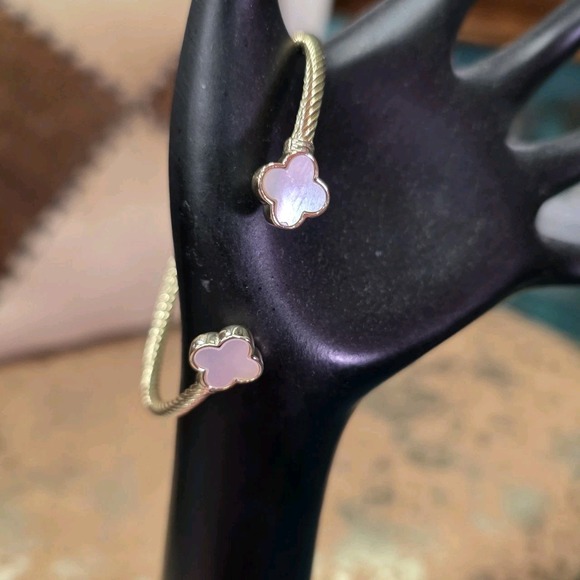 little Paris Co. Jewelry - 18K Gold-Plated Four-Leaf Clover Bracelet 7.75 Inches